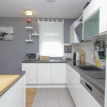 Apartman Tara *