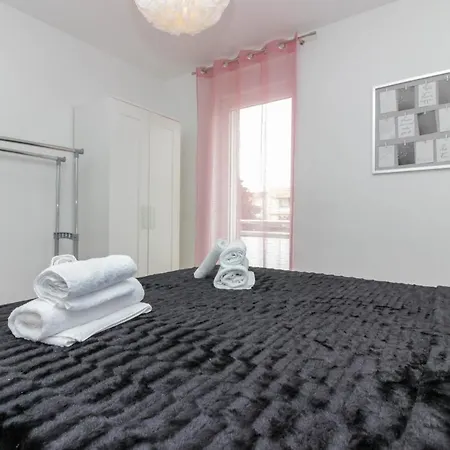 شقة Apartman Tara