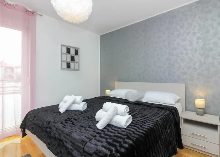 Lejlighed Apartman Tara *